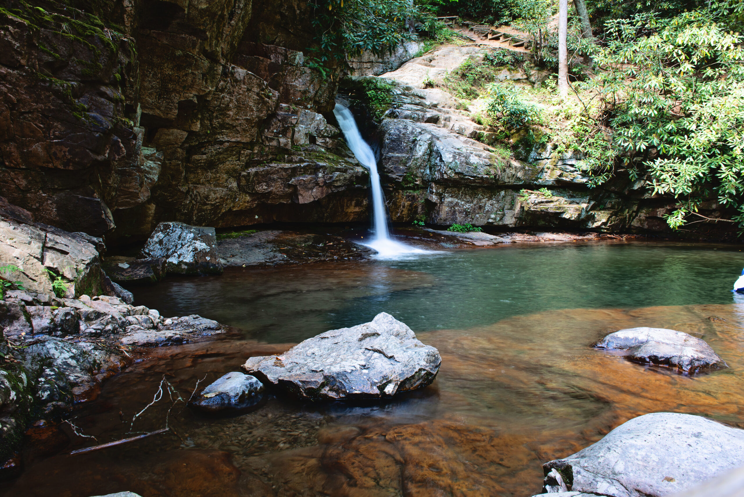 Trailer Transit Inc. | Beautiful waterfall at the Blue Hole in Tennessee.