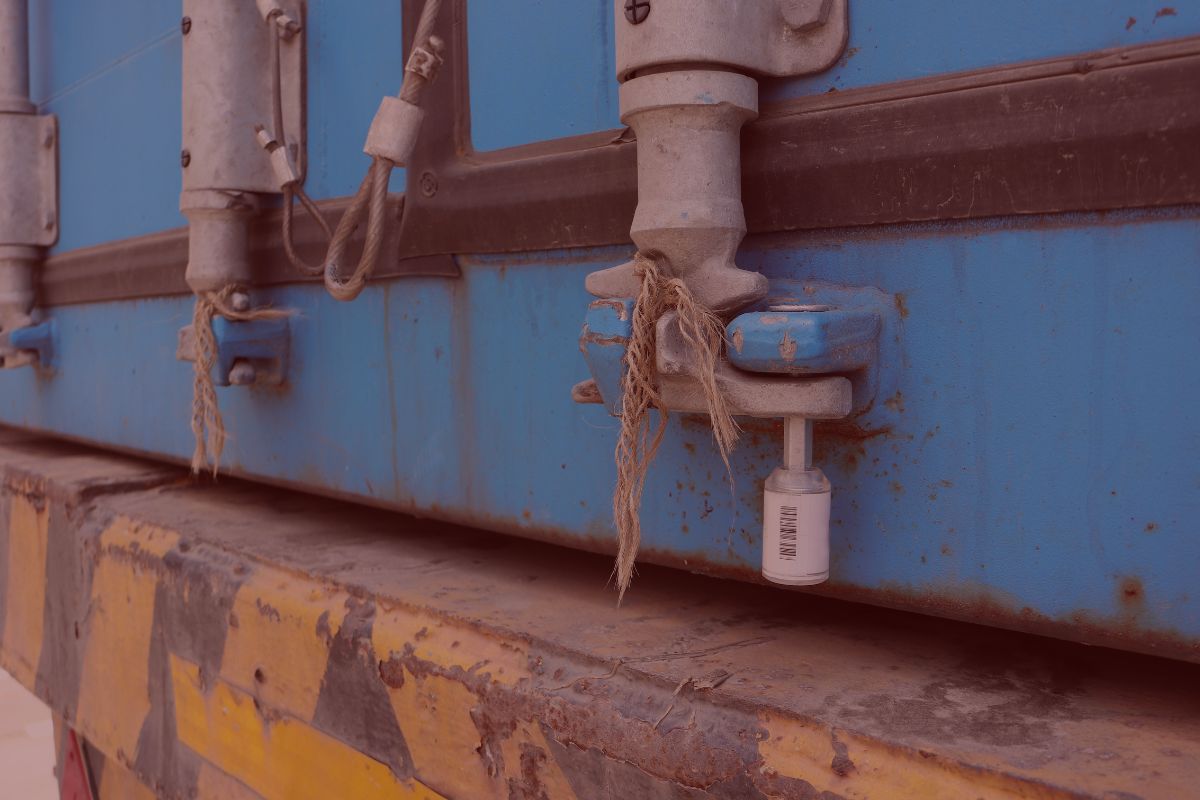 0825 Blog-2 Trailer Transit Inc. | Close-up of a lock on a semi truck container.